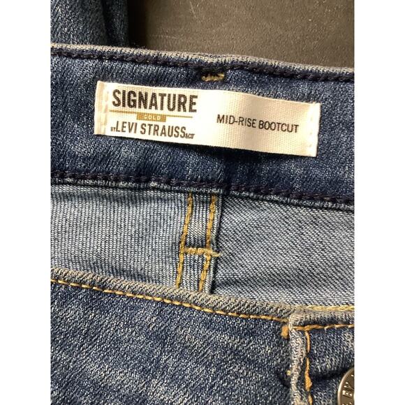 Signature Levi Strauss Gold Label Womens Mid Rise Bootcut Jeans Sz 28M W39 L32 - Picture 4 of 8
